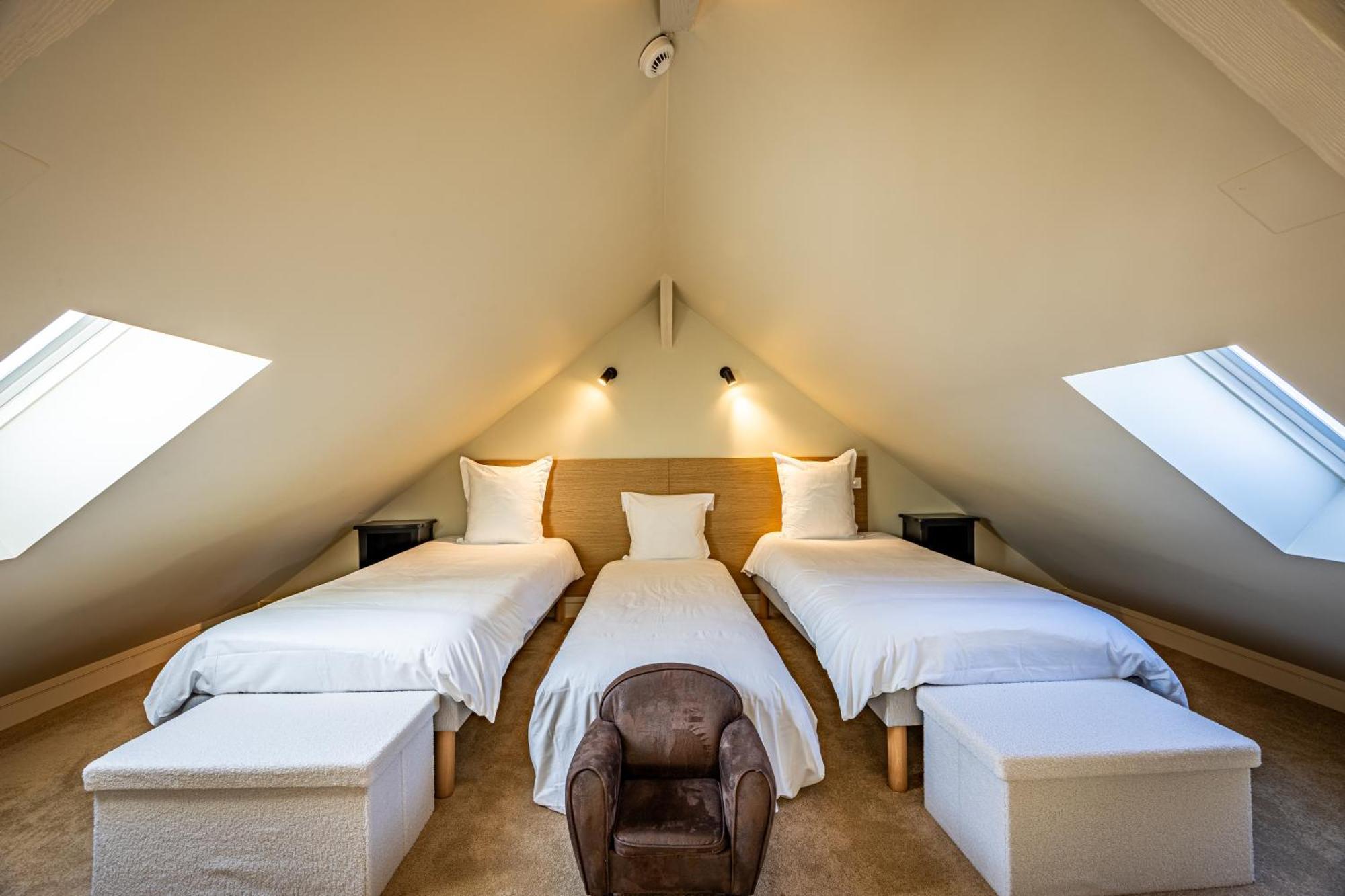 Restaurant Hotel Didier Meril ディナール エクステリア 写真