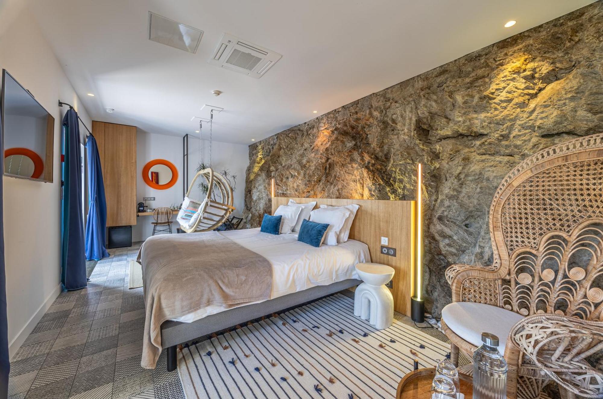 Restaurant Hotel Didier Meril ディナール エクステリア 写真