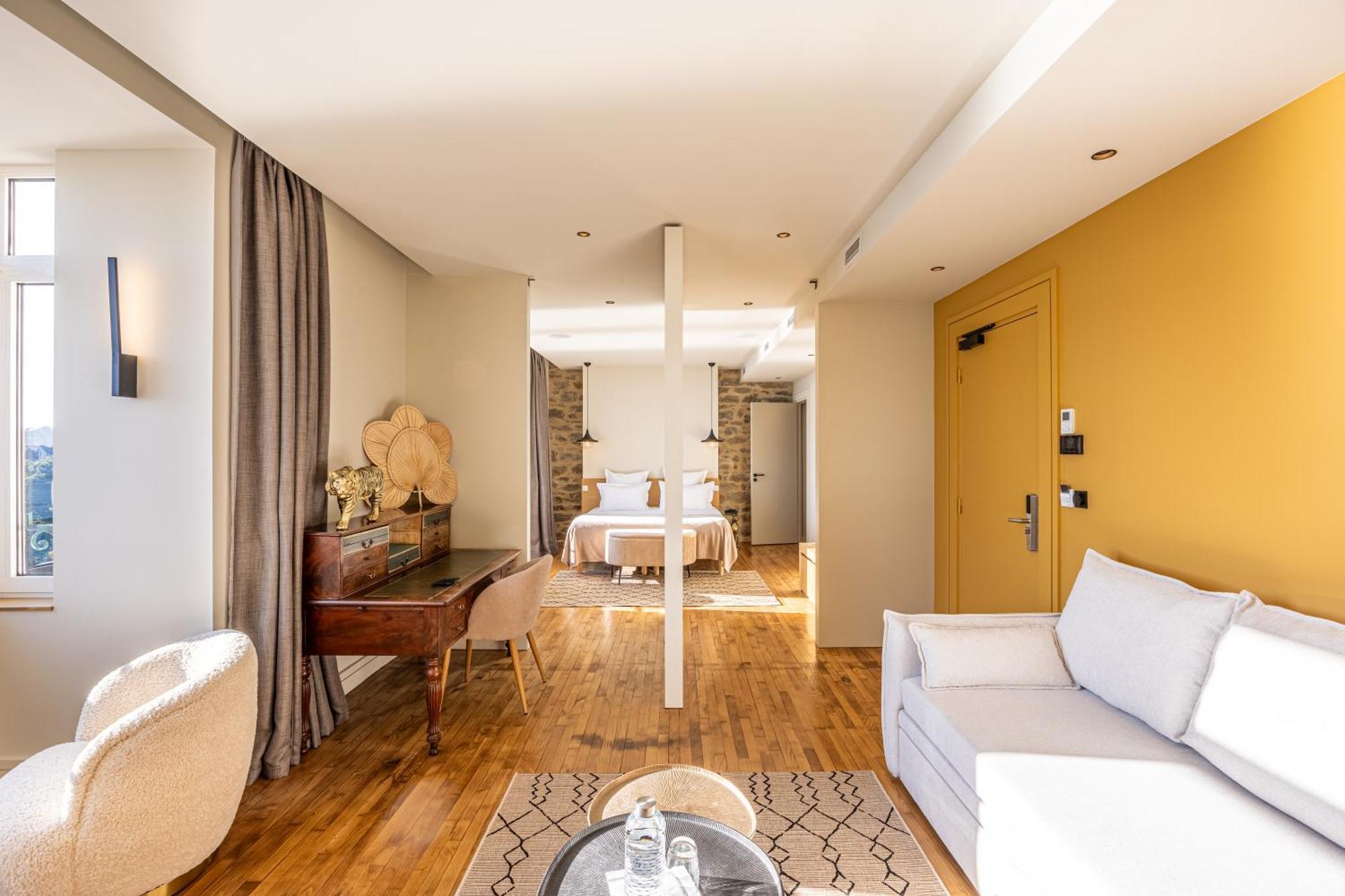 Restaurant Hotel Didier Meril ディナール エクステリア 写真