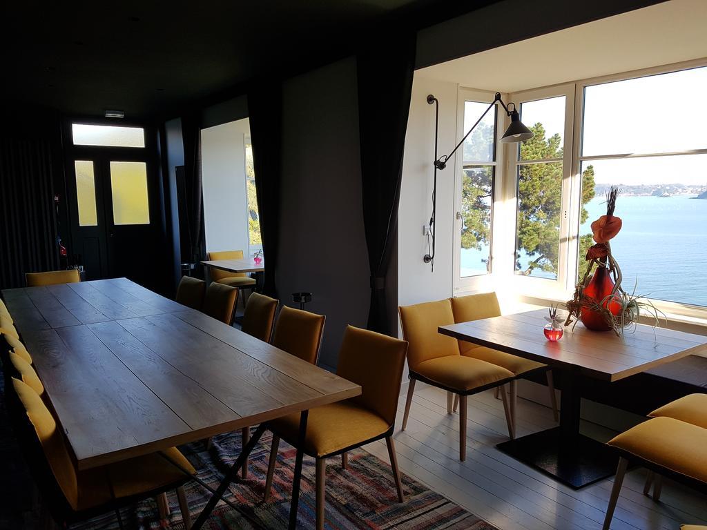 Restaurant Hotel Didier Meril ディナール エクステリア 写真