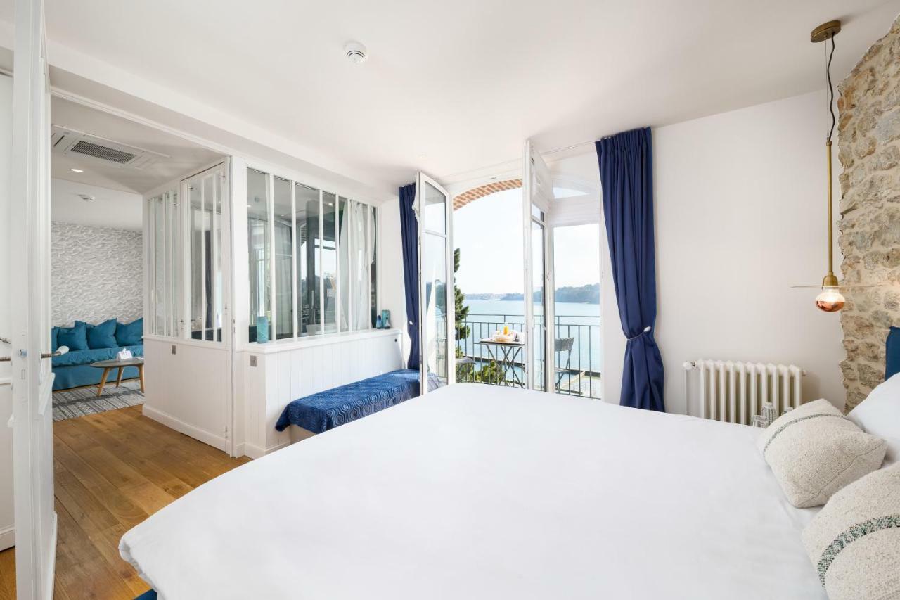 Restaurant Hotel Didier Meril ディナール エクステリア 写真