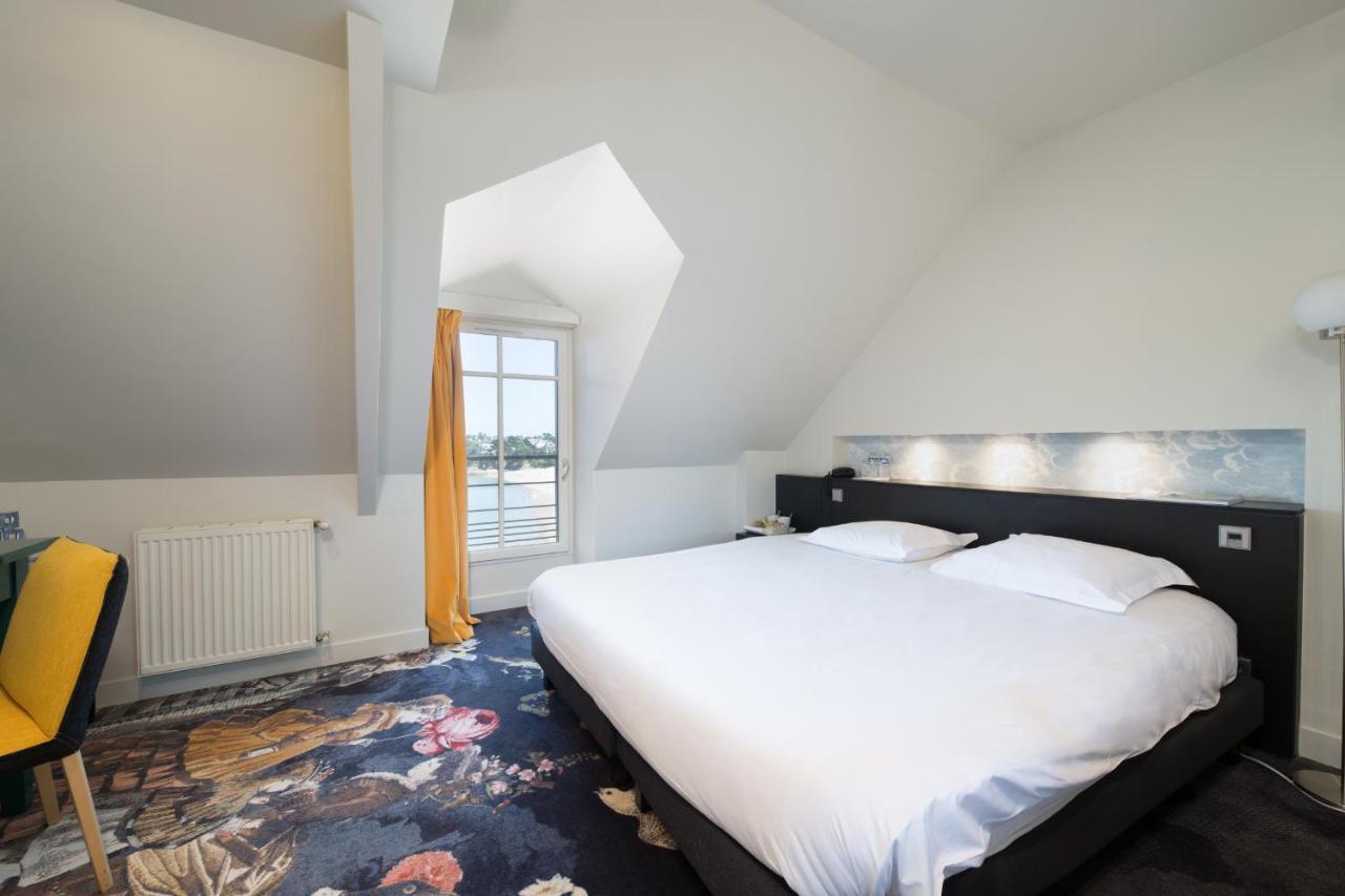 Restaurant Hotel Didier Meril ディナール エクステリア 写真